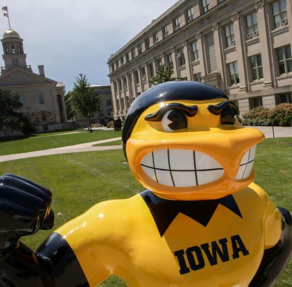 UI student files privacy lawsuit, boycotts class until school improves online security