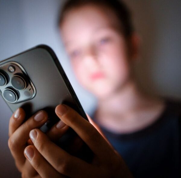 Apple faces data privacy claims from 6M+ Illinois users
